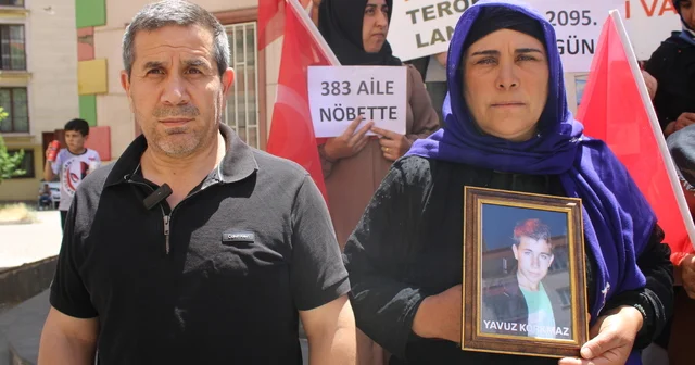 HDP önündeki evlat nöbetinde aile sayısı 383 e yükseldi Diyarbakır Haberleri