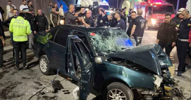 Zonguldak haberleri: Kontrolden çıkan otomobil refüje çarptı; 4 yaralı Zonguldak Haberleri