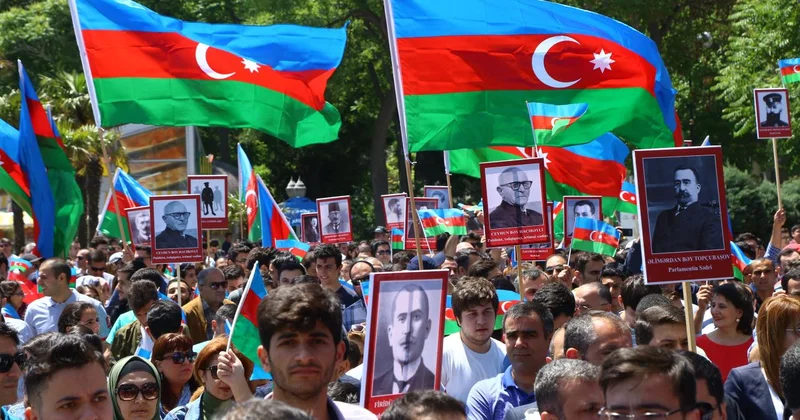 Azerbaycan ın bağımsızlığının 107. yılı