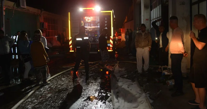 Ayvalık ta gözlük fabrikasında korkutan yangın