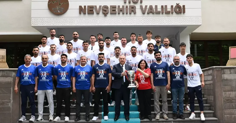 1556 nüfuslu köyün takımı amatörde şampiyon oldu: 3. Lig e yükseldiler