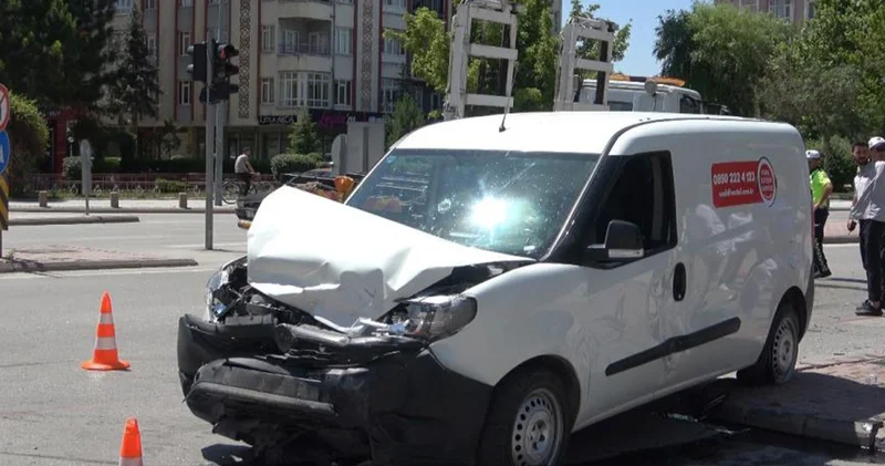 Konya da hatalı dönüş kazası: 3 yaralı