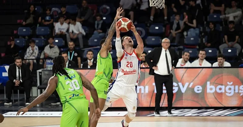 Bahçeşehir Koleji nde Mateusz Ponitka devam dedi!