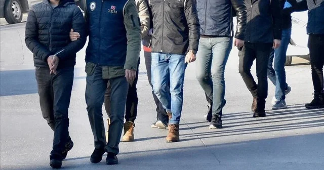 İstanbul merkezli 31 ilde FETÖ ye operasyon düzenlenmişti: 65 şüpheli tutuklandı Gündem Haberleri