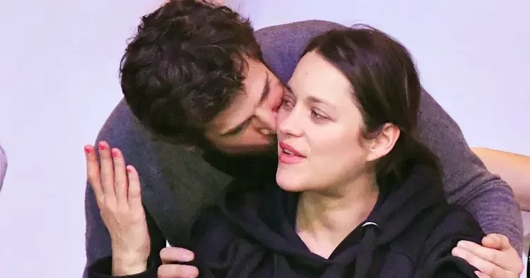 Ne güzel bir aile olmuşlardı... Birbirine en çok yakışan ünlü çift ayrıldı... 18 yıllık ilişkiden iki çocuk hatıra kaldı