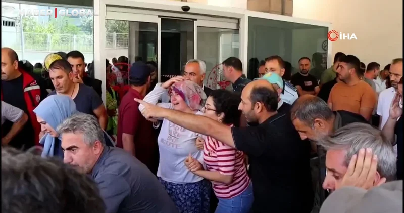 İşçilerin yakınları hastane önünde gözyaşlarına boğuldu