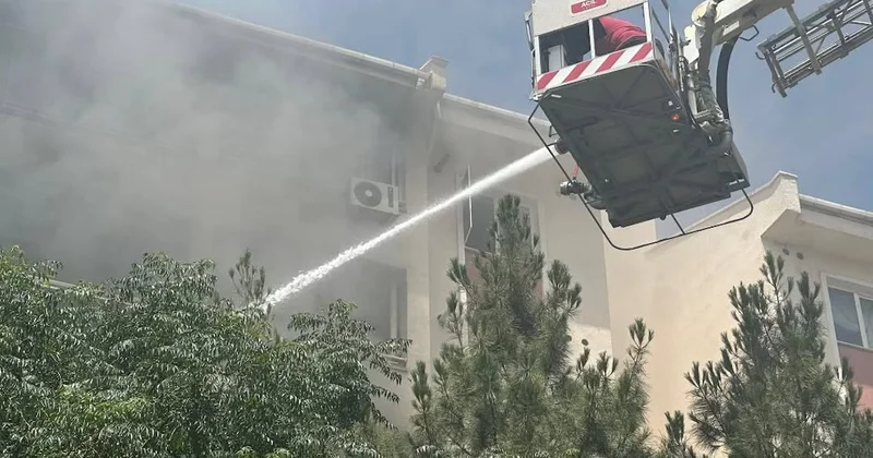 6 katlı apartmanda yangın: 3 kişi dumandan kurtuldu Sözcü Gazetesi