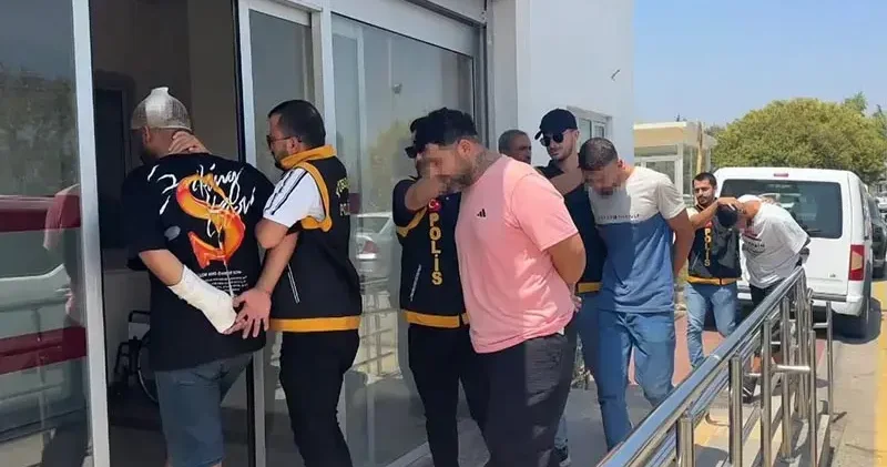 Adana’da muhtarı darbeden 3 kişi tutuklandı