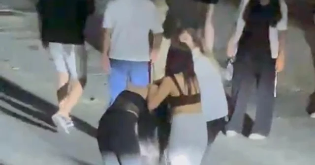 Kızların kavgası kamerada Manisa Haberleri