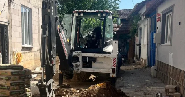 Bursa da kazı sırasında doğal gaz borusu patladı: Dört kişi yaralandı Gündem Haberleri