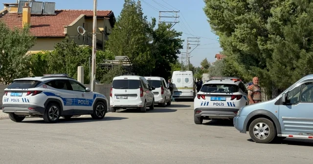 Annesi ve ablasını bıçaklayıp, intihara kalkıştı Konya Haberleri