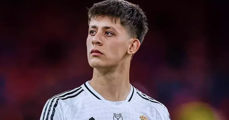 Arda Güler, Real Madrid i ikiye böldü Vinicius Junior benzetmesi: Yedek kulübesine mahkun... Fanatik Gazetesi Futbol Haberleri Spor