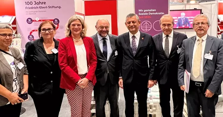 Özgür Özel’den Berlin çıkarması