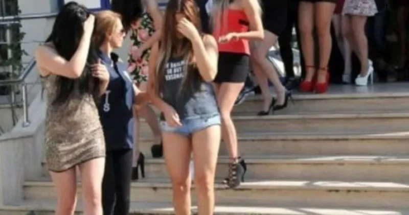 İzmir merkezli 7 ilde dijital fuhuş ağına operasyon SON DAKİKA HABERİ Son dakika haberleri
