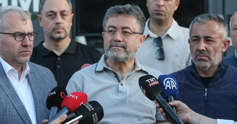 Bakan Yumaklı: 8 aktif yangın var, 4 tanesi kısmen kontrol altına alındı