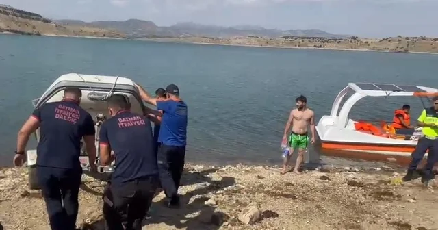 Baraj gölünde insan bedenine benzetilen cisim duba çıktı Diyarbakır Haberleri