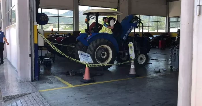 Traktörün römork aparatına boynu sıkışan liseli stajyer hayatını kaybetti