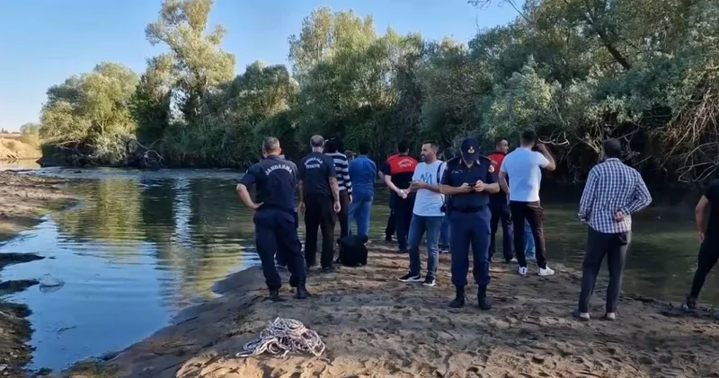 Serinlemek için girdiği nehirden cansız bedeni çıkarıldı