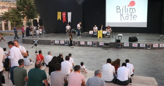 Siirt te düzenlenen Bilim Kafe etkinliğinde enerji konusu ele alındı Siirt Haberleri