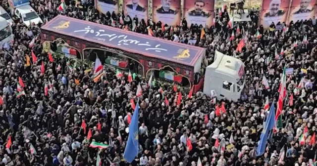 İsrail in saldırılarında öldürülen üst düzey askeri yetkililer için cenaze töreni düzenlendi VİDEO İZLE