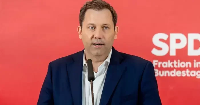 Almanya da SPD nin eş genel başkanları Bas ve Klingbeil oldu
