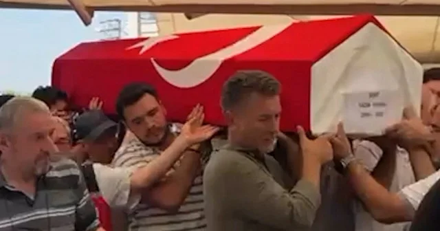 Bursa da orman yangınına su taşıyan tankerin devrilmesiyle ölenlerden 2 sinin cenazesi defnedildi VİDEO İZLE