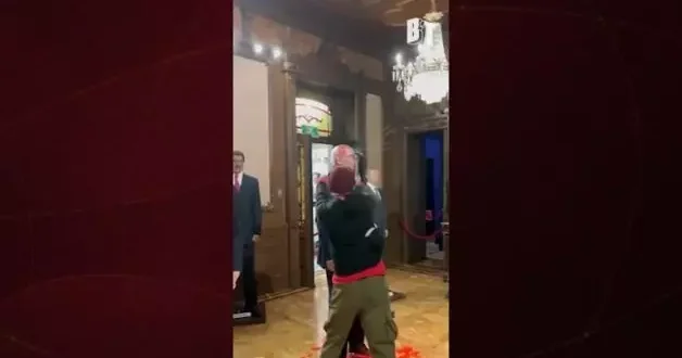 Meksika’da Netanyahu heykeline tepki: Eylemciler parçaladı