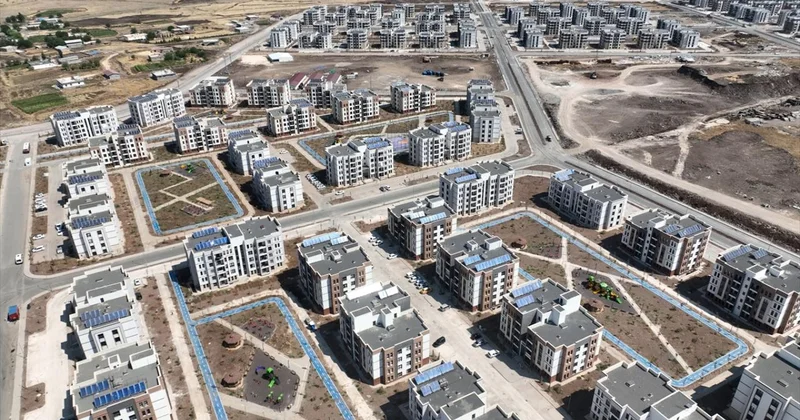 Bakan Şimşek, Bakan Kurum’un 500 bin sosyal konut konut üretme planını açıkladı