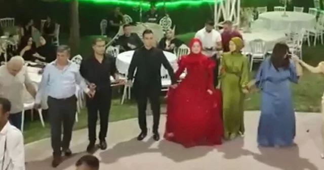 Hatay da ekipler küçük yaştayken babası vefat eden polis memurunun kızının kına gecesinde halay çekti VİDEO İZLE