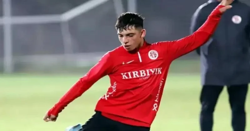 Fenerbahçe ye vermediler Galatasaray kaptı: Çok sürpriz transfer