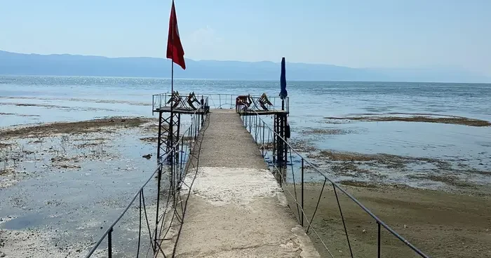 İznik Gölü alarm veriyor: Kuraklık dev boyutlara ulaştı
