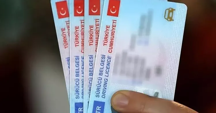 Milyonlarca sürücüyü ilgilendiren eski tip sürücü belgesi açıklaması! Binlerce TL ödememek için son 3 gün...