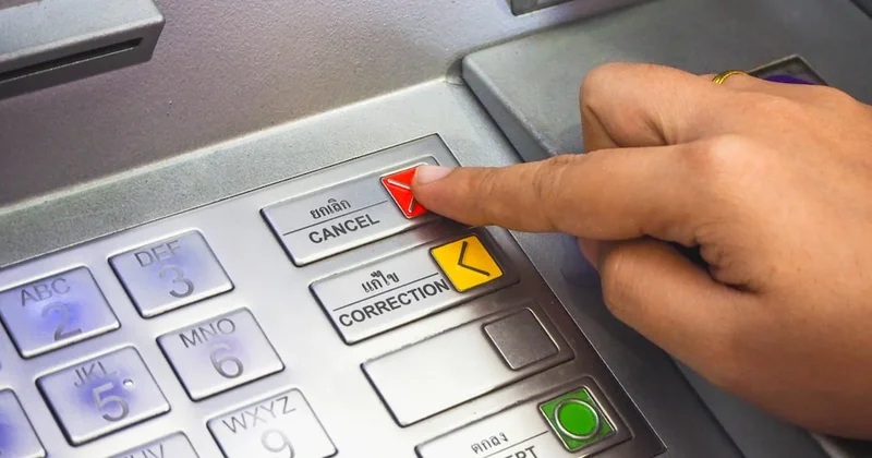 ATM’deki kırmızı tuşun sırrı ortaya çıktı: Meğer asıl görevi çok başkaymış Sözcü Gazetesi