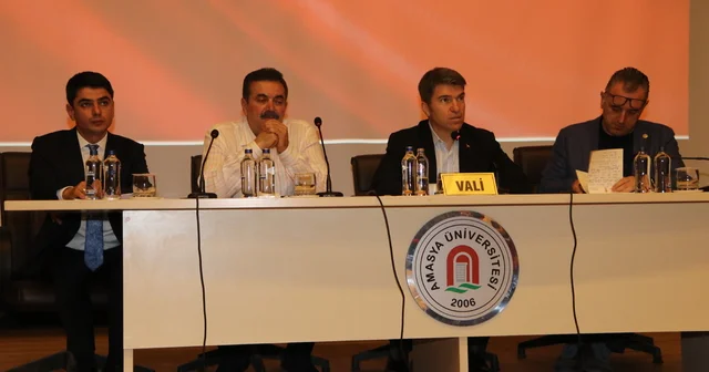 Amasya Valisi Önder Bakan muhtarlarla bir araya geldi Amasya Haberleri