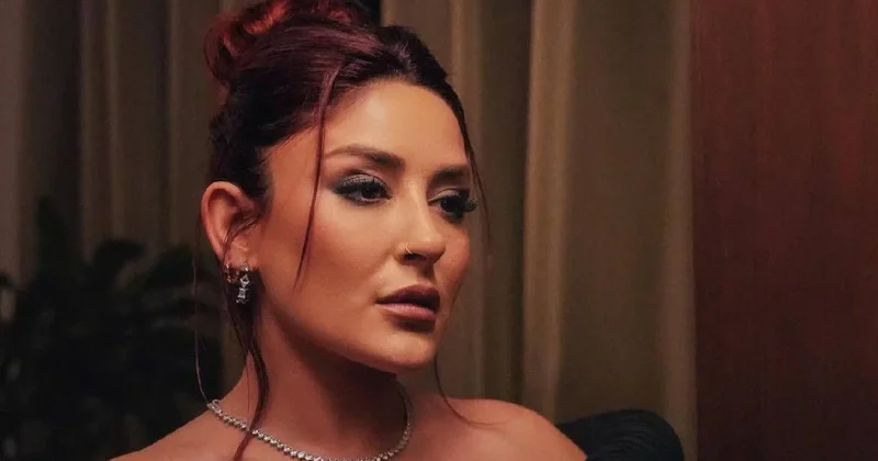 Ünlü şarkıcı Melek Mosso kafa üstü düştü: “Lütfen dua edin Sözcü Gazetesi
