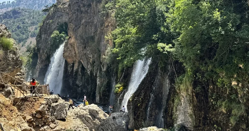 Kapuzbaşı sıcaktan kaçanları ağırlıyor! Tam bir doğal klima