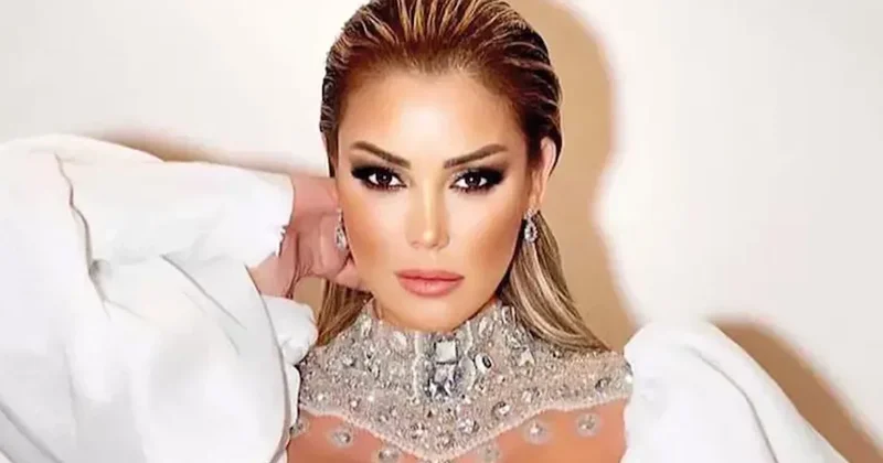 Petek Dinçöz photoshopu abarttı, Jennifer Lopez e benzetildi Sözcü Gazetesi