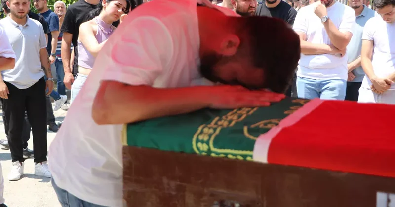 Bursa yangınında ölen gönüllü, gözyaşlarıyla uğurlandı