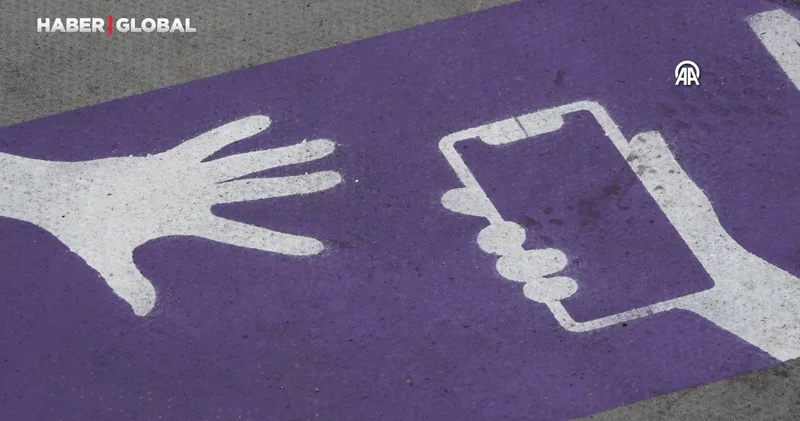Londra da her 15 dakikada bir telefon çalınıyor! Hırsızlıklara karşı ‘Mind the Grab’ uyarısı