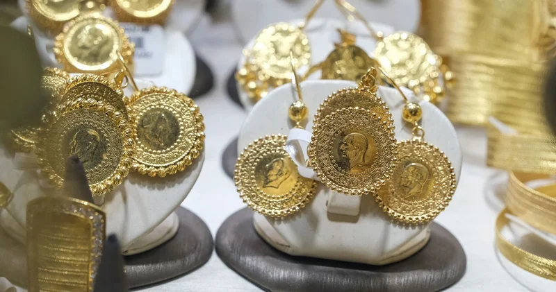 Gram altın yeni rekorunu kırdı! Yıl sonu için tahmin güncellendi