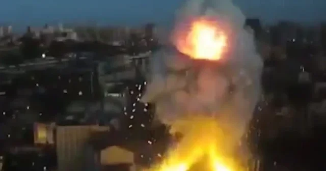 Rusya Ukrayna nın başkentini bombaladı: Saldırı anı saniye saniye kaydedildi VİDEO İZLE