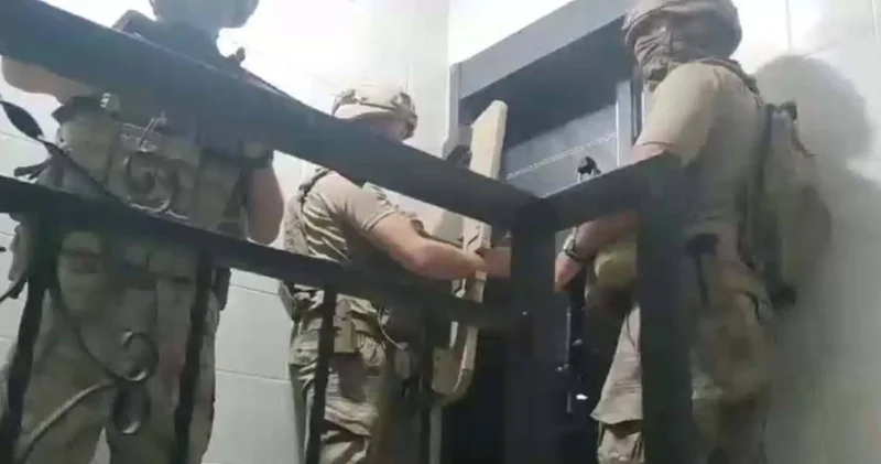 İzmir de IŞİD operasyonu: 9 gözaltı