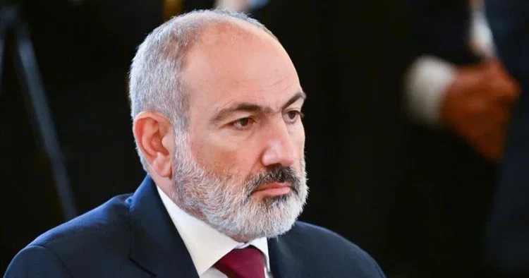 Paşinyan, Netanyahu yu hedef aldı