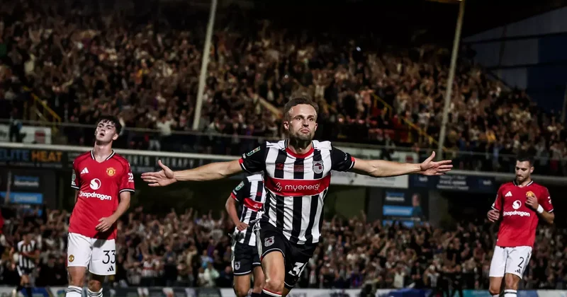 ManU ya kupada şok! 4.lig takımına elendiler