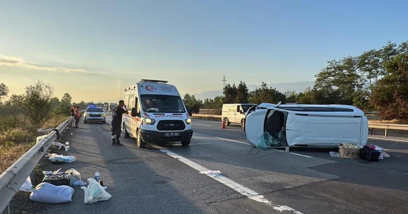 Anadolu Otoyolu nda devrilen otomobildeki 6 kişi yaralandı
