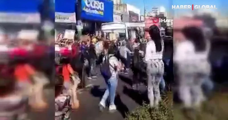 Arjantin Devlet Başkanı Milei e taşlı saldırı