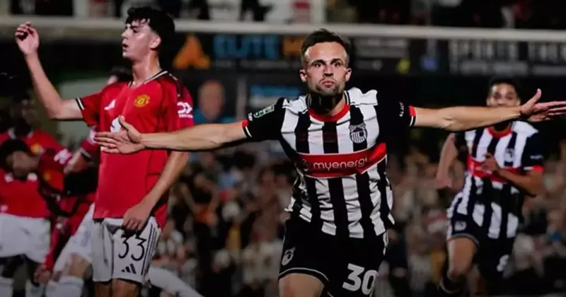 Manchester United Lig Kupası nda 4. lig takımına elendi! Dev katili Grimsby Town Fanatik Gazetesi Futbol Haberleri Spor