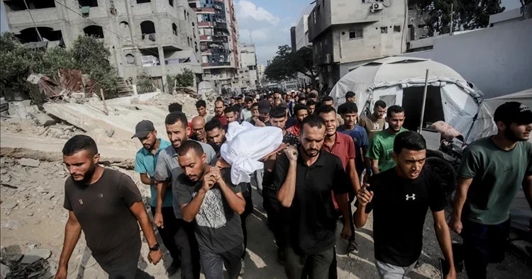 İsrail ordusu son 24 saatte 71 Filistinliyi öldürdü