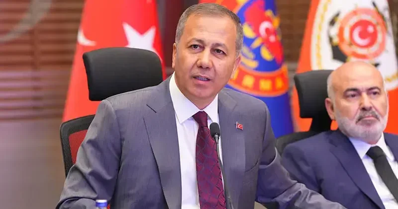 Bakan Yerlikaya, büyükşehir valileri ile bir araya geldi