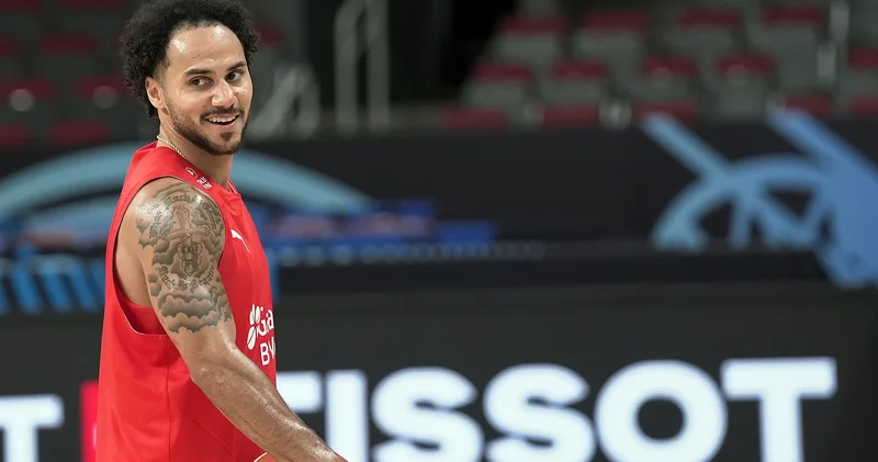 Shane Larkin: Buraya madalya almaya geldik